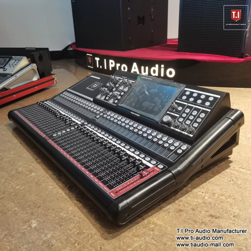 32 Channel Digital Mixer Conso - Audio Music Live recension och pris